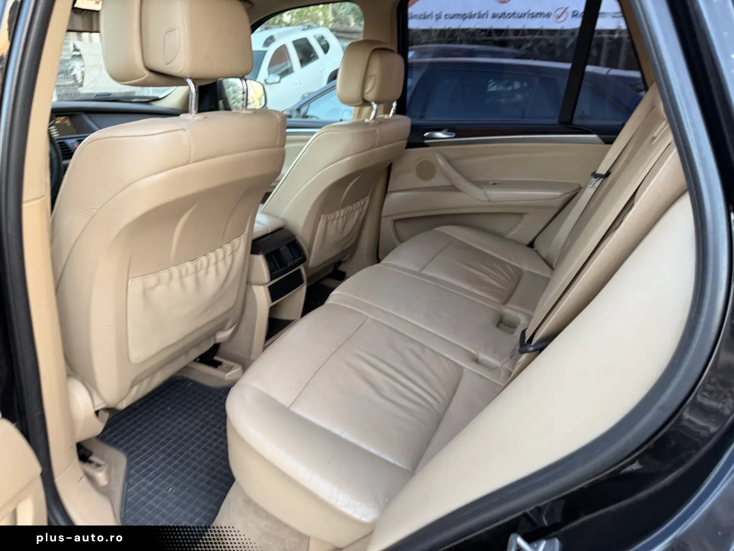 6500e avans 5500e în rate direct la parc