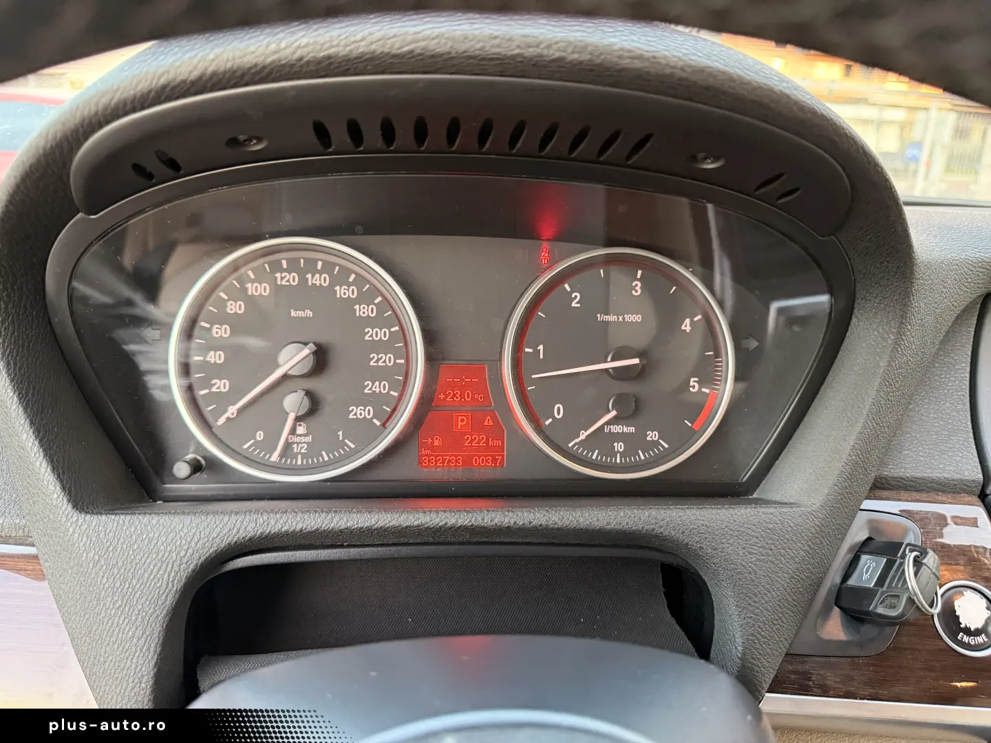 6500e avans 5500e în rate direct la parc