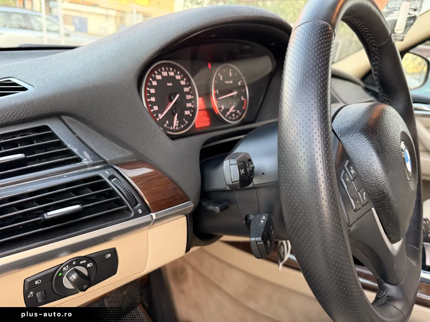 6500e avans 5500e în rate direct la parc