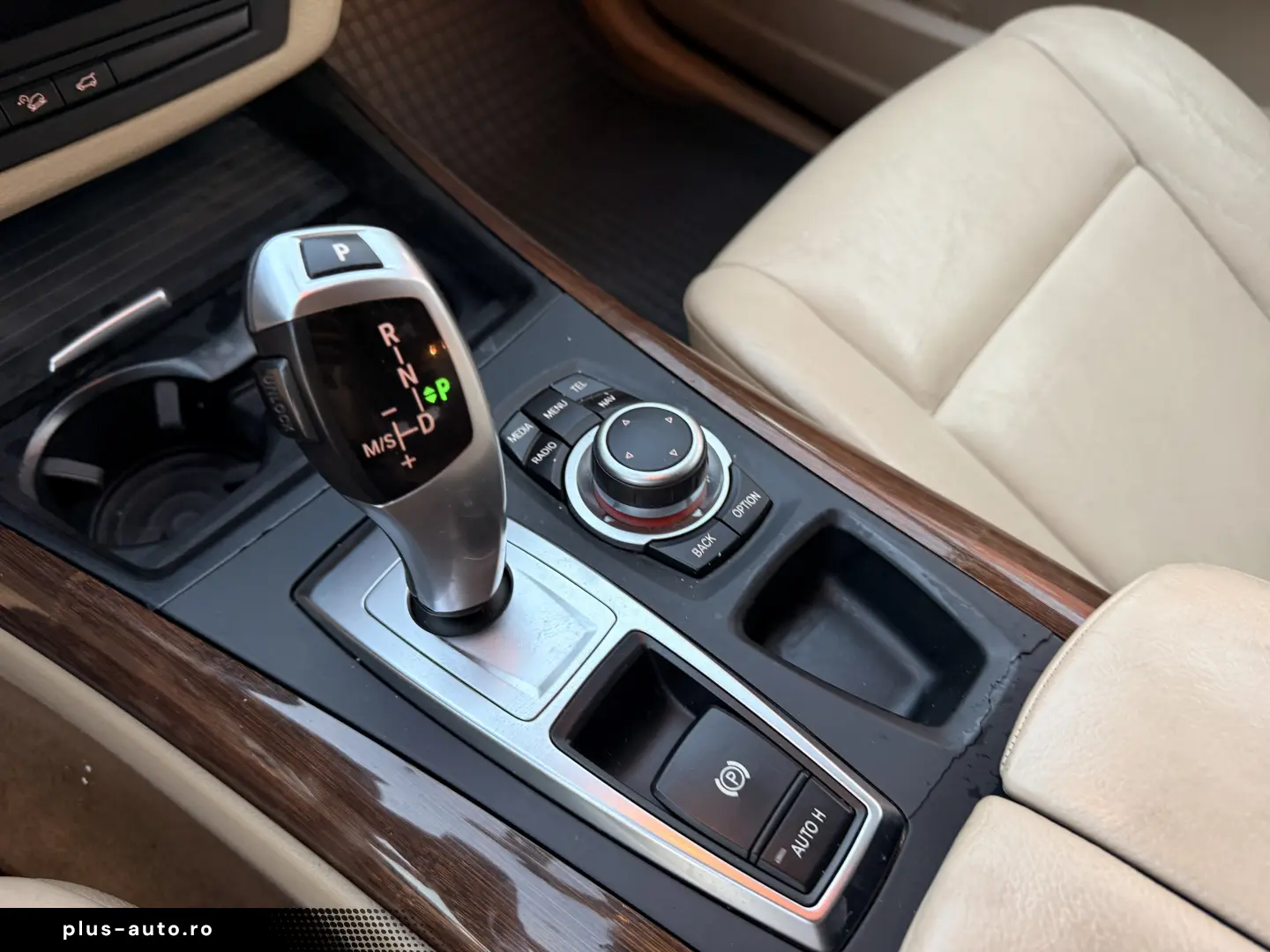 6500e avans 5500e în rate direct la parc