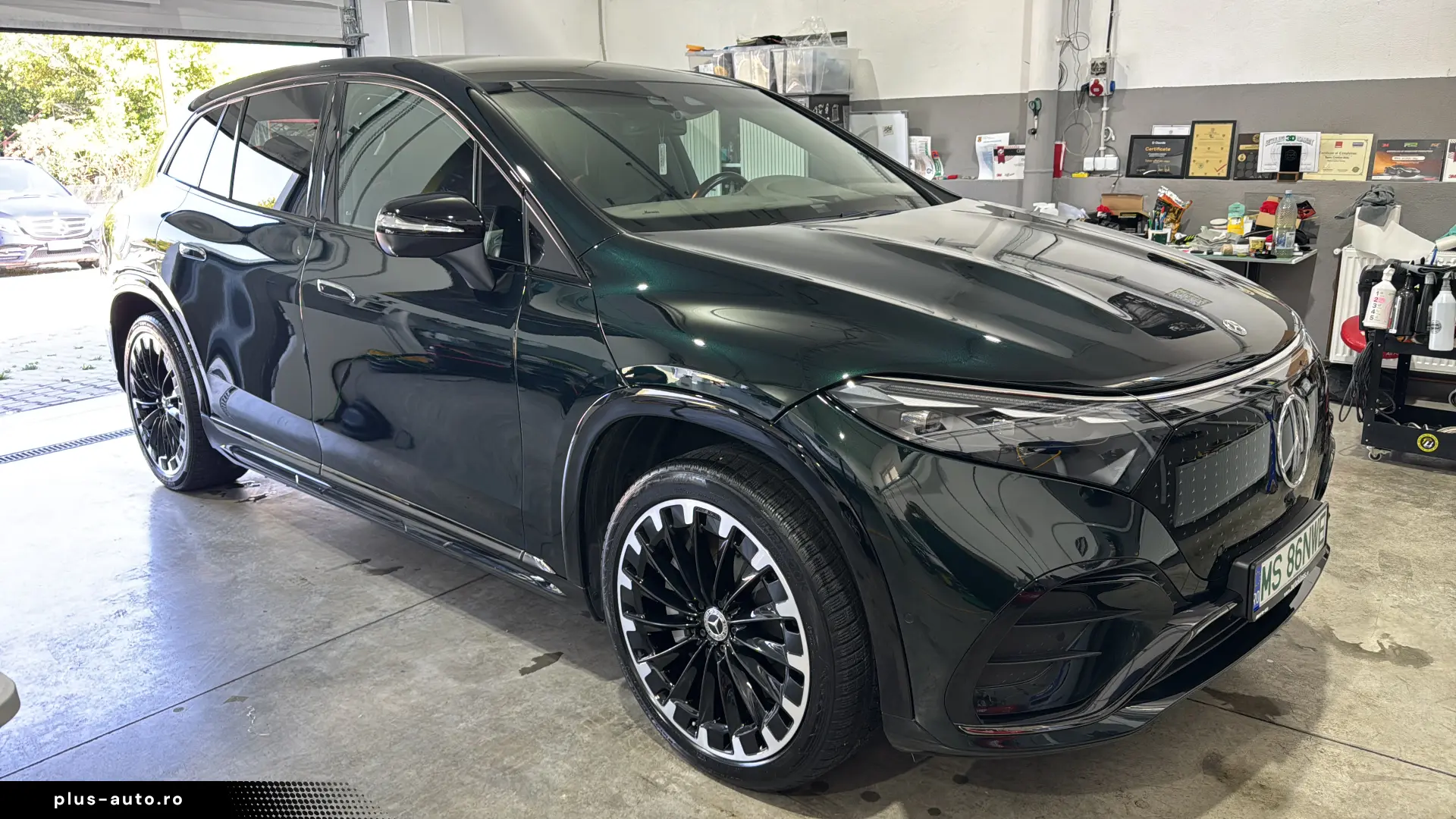 Mercedes-Benz EQS SUV