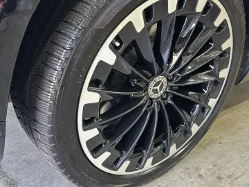 Mercedes-Benz EQS SUV