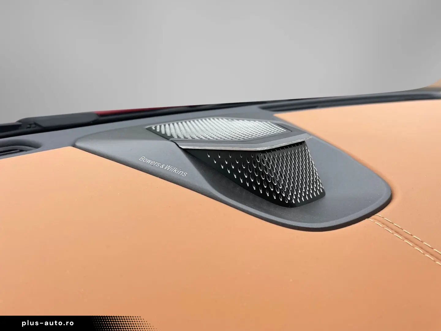 ASTON MARTIN Vanquish MY25