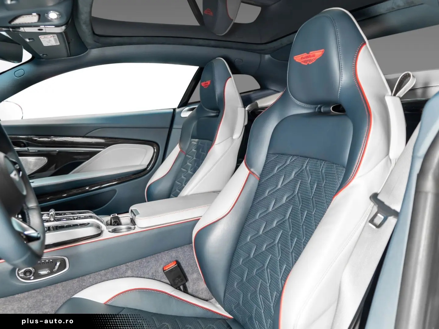 ASTON MARTIN Vanquish   Full Spec   Full Carbon Exterior