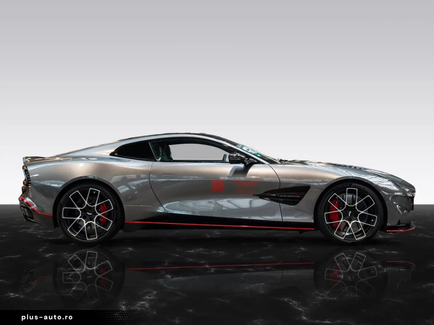 ASTON MARTIN Vanquish   Full Spec   Full Carbon Exterior