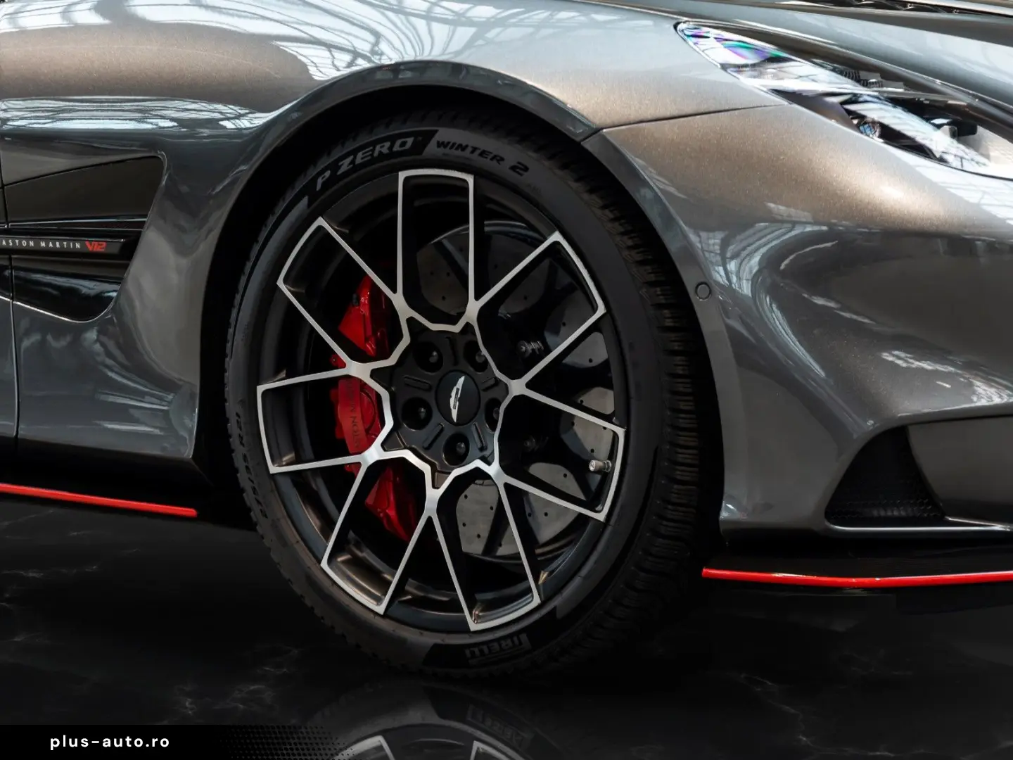 ASTON MARTIN Vanquish   Full Spec   Full Carbon Exterior