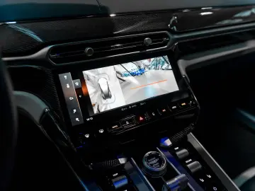 ASTON MARTIN Vanquish   Full Spec   Full Carbon Exterior