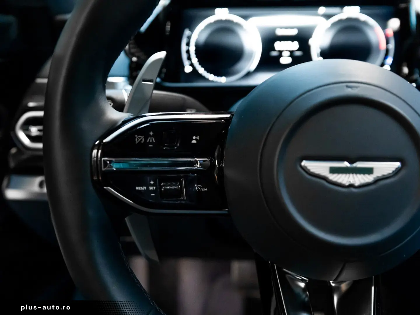 ASTON MARTIN Vanquish   Full Spec   Full Carbon Exterior