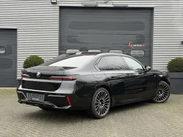 BMW 740 7-serie 740d xDrive M-Sport   360  kamera