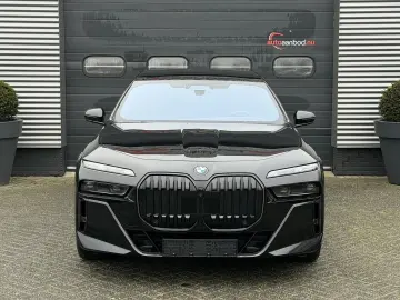 BMW 740 7-serie 740d xDrive M-Sport   360  kamera