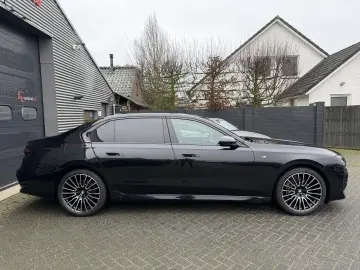 BMW 740 7-serie 740d xDrive M-Sport   360  kamera