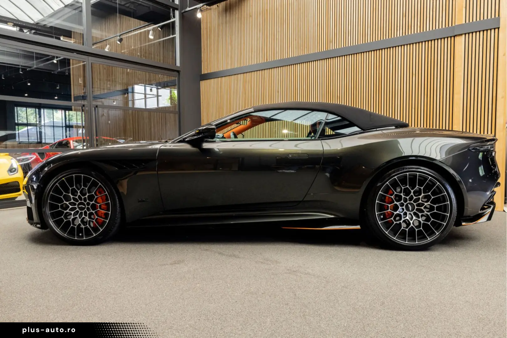 ASTON MARTIN DBS 770 Ultimate Volante 1 of 199 Hermes