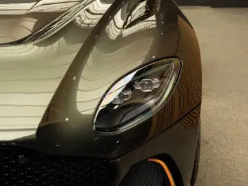 ASTON MARTIN DBS 770 Ultimate Volante 1 of 199 Hermes