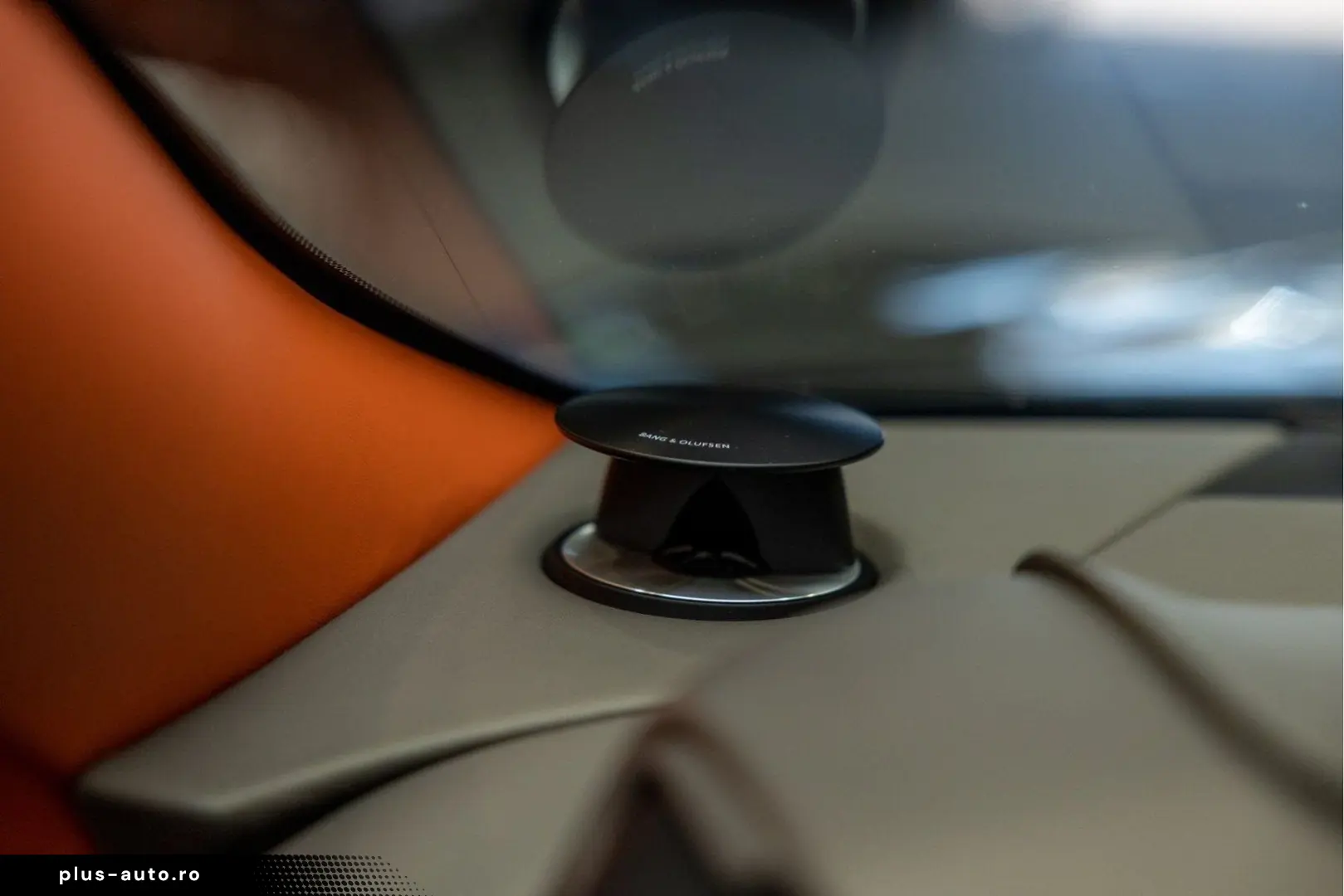 ASTON MARTIN DBS 770 Ultimate Volante 1 of 199 Hermes