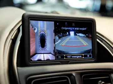 ASTON MARTIN DBS 770 Ultimate Volante 1 of 199 Hermes