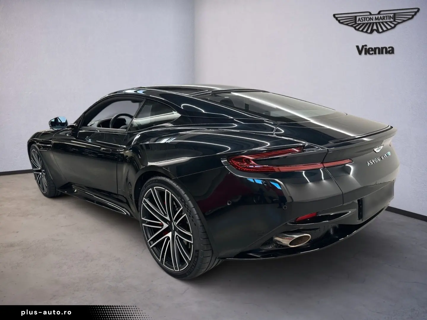 ASTON MARTIN DB12   Oberon Black   Inspire Sport