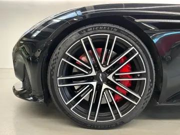 ASTON MARTIN DB12   Oberon Black   Inspire Sport