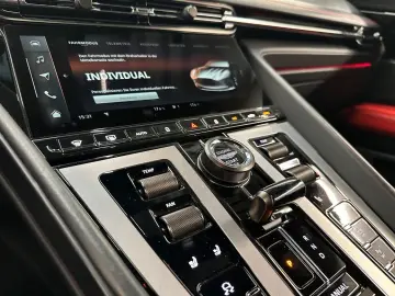 ASTON MARTIN DB12   Oberon Black   Inspire Sport