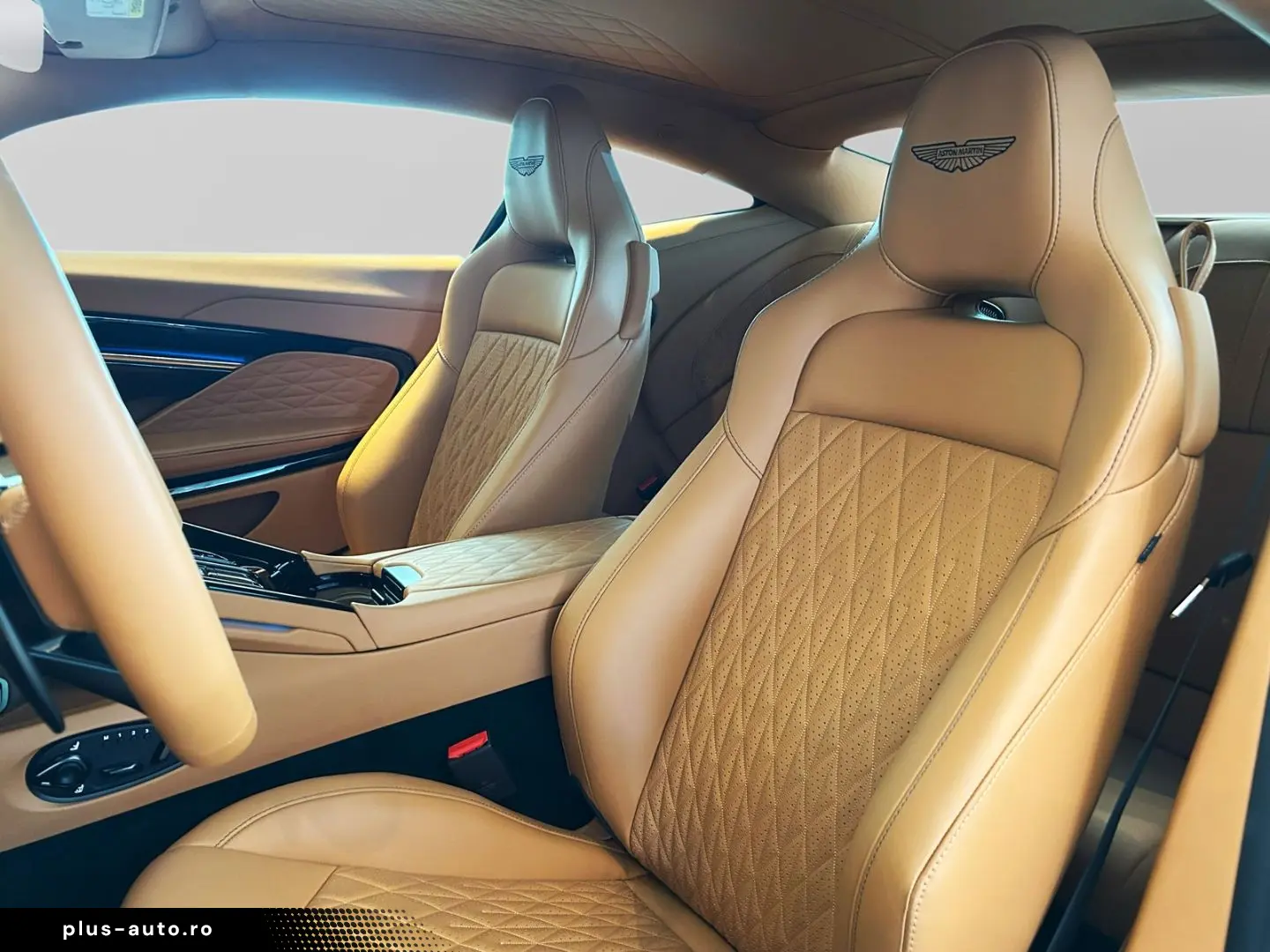 ASTON MARTIN DB12 Minotaur Green Oxford Tan Bowers & Wilkins