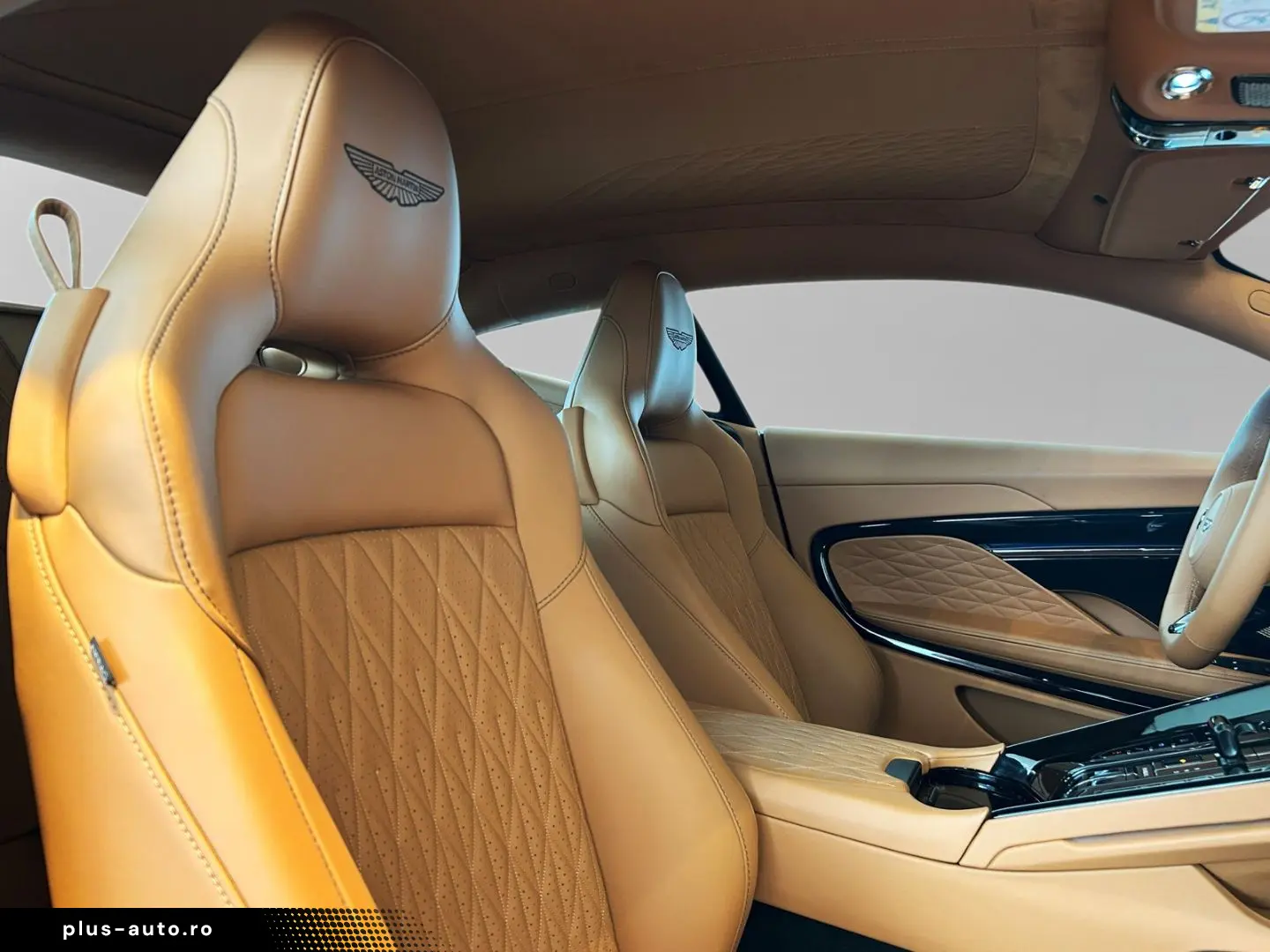 ASTON MARTIN DB12 Minotaur Green Oxford Tan Bowers & Wilkins