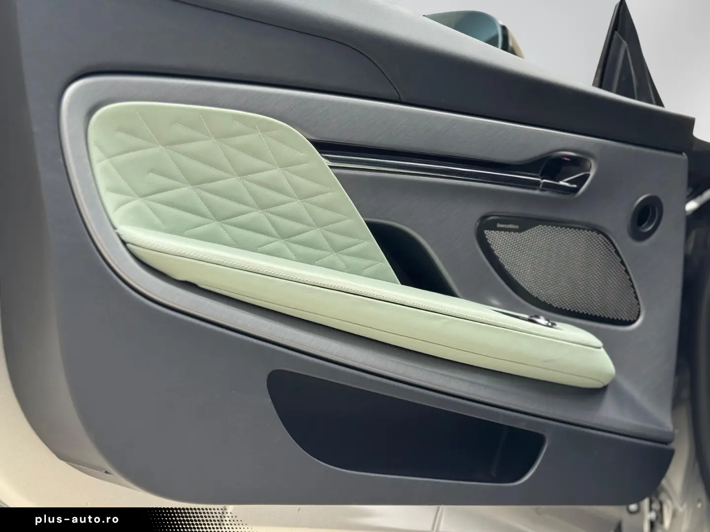 ASTON MARTIN DB12 4.0 V8 - Bowers & Wilkins Ceramic Br.