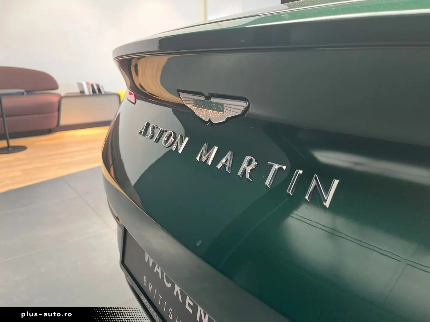 ASTON MARTIN DB12 Volante - Carbon - B&W