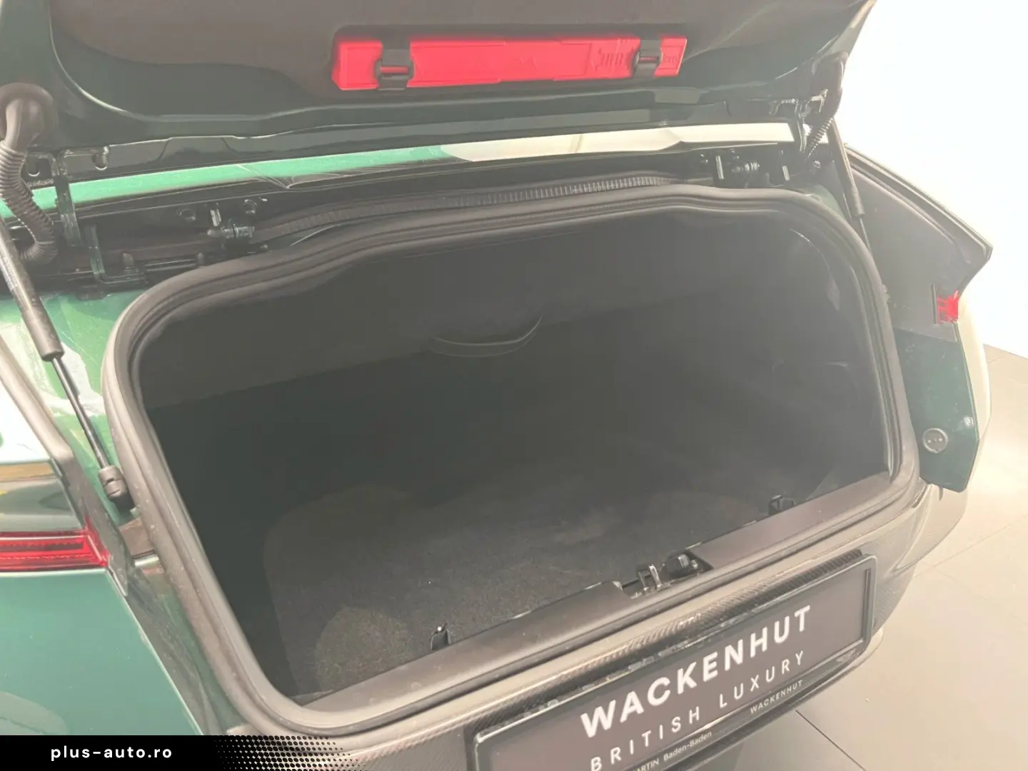 ASTON MARTIN DB12 Volante - Carbon - B&W