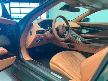 ASTON MARTIN DB12 Volante - Carbon - B&W