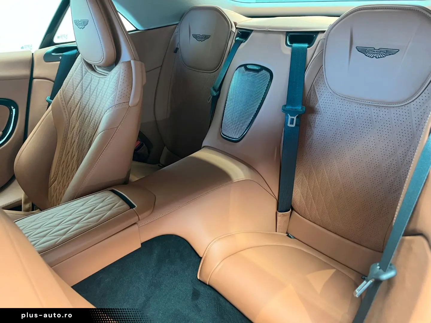 ASTON MARTIN DB12 Volante - Carbon - B&W