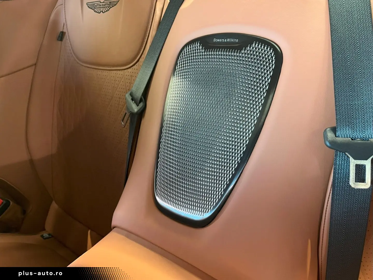 ASTON MARTIN DB12 Volante - Carbon - B&W