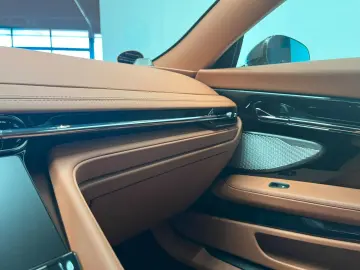 ASTON MARTIN DB12 Volante - Carbon - B&W