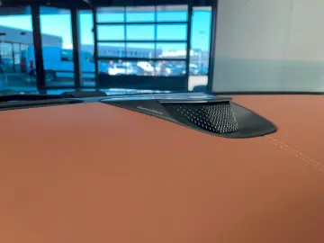 ASTON MARTIN DB12 Volante - Carbon - B&W