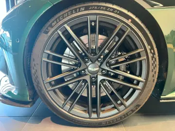 ASTON MARTIN DB12 Volante - Carbon - B&W