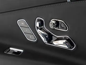 BENTLEY New Flying Spur S V8 MADE BY MULLINER