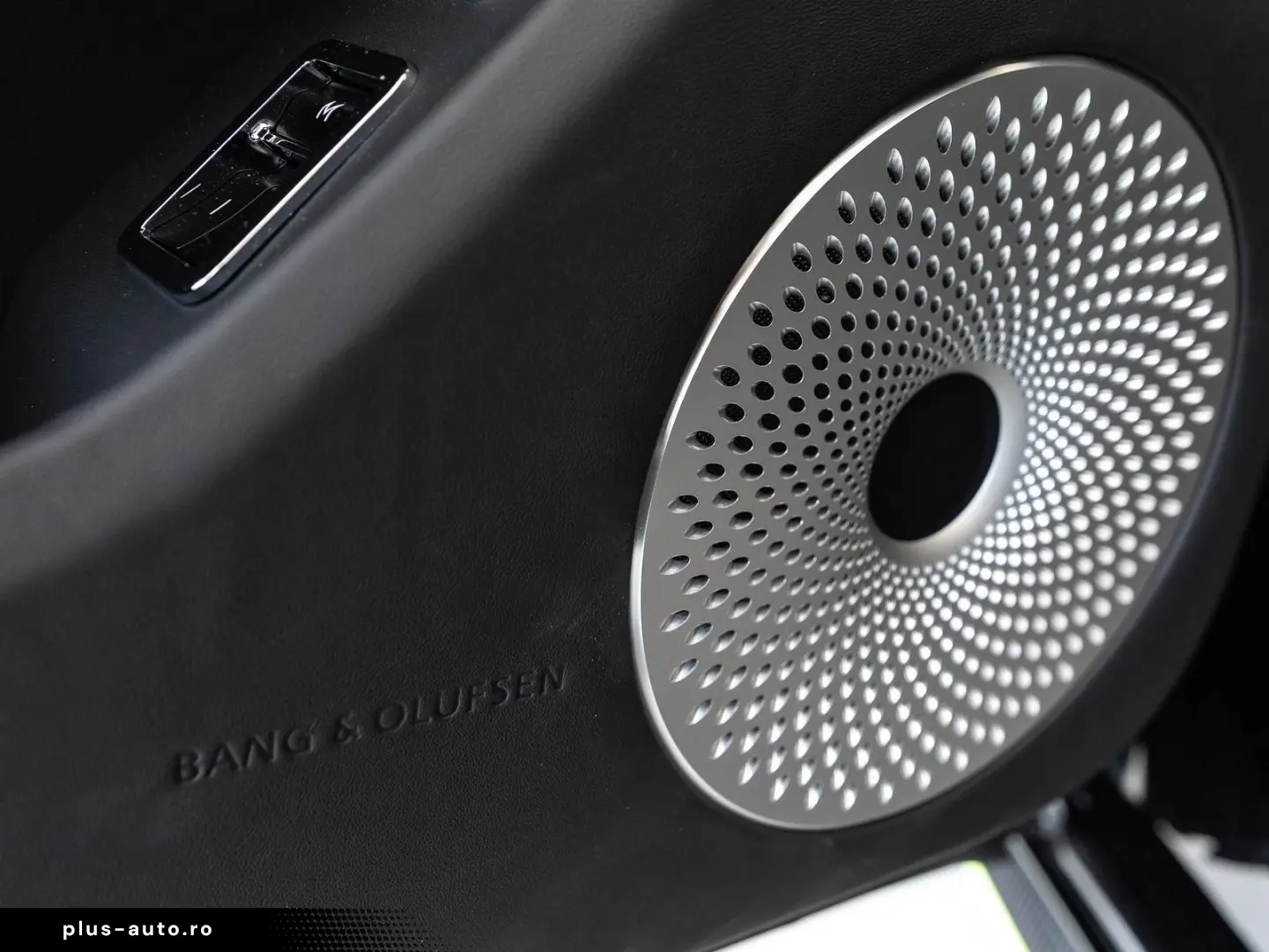 BENTLEY New Flying Spur S V8 MADE BY MULLINER