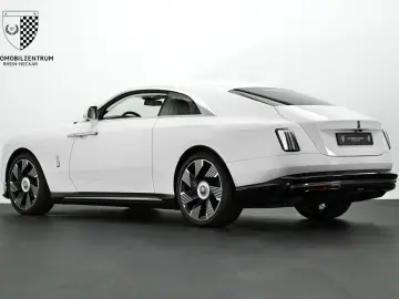 ROLLS ROYCE Spectre Bespoke Starburst Driving HeatComfort