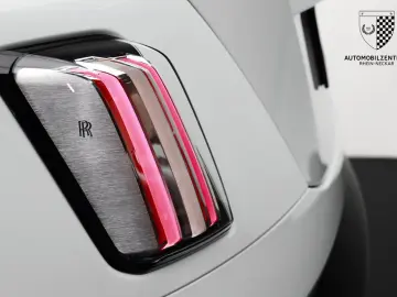 ROLLS ROYCE Spectre Bespoke Starburst Driving HeatComfort