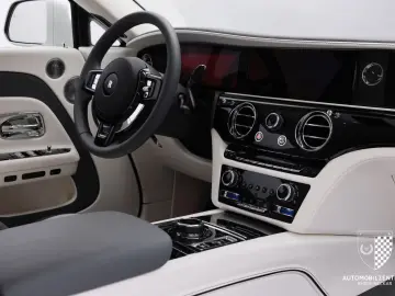 ROLLS ROYCE Spectre Bespoke Starburst Driving HeatComfort