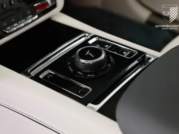 ROLLS ROYCE Spectre Bespoke Starburst Driving HeatComfort