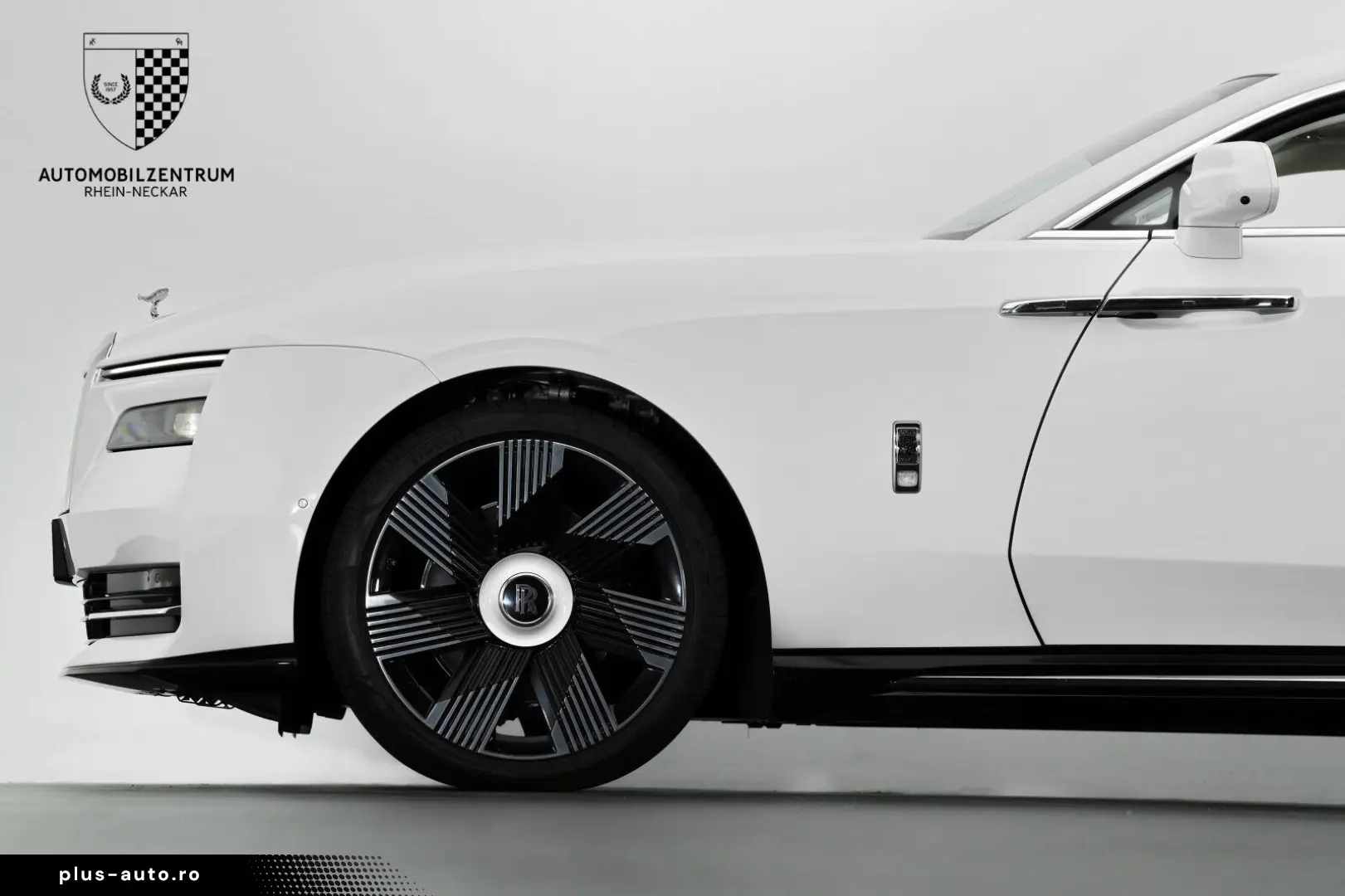 ROLLS ROYCE Spectre Bespoke Starburst Driving HeatComfort