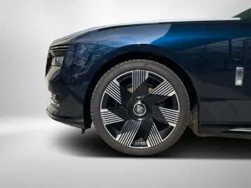 ROLLS ROYCE Spectre - Bespoke Starlight Shooting Star