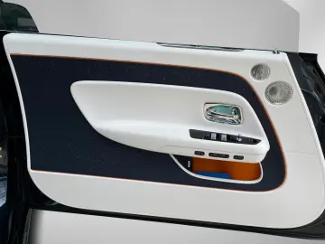 ROLLS ROYCE Spectre - Bespoke Starlight Shooting Star