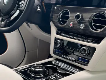 ROLLS ROYCE Spectre - Bespoke Starlight Shooting Star