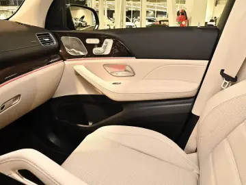 MERCEDES-BENZ GLS 580 4M AMG Line