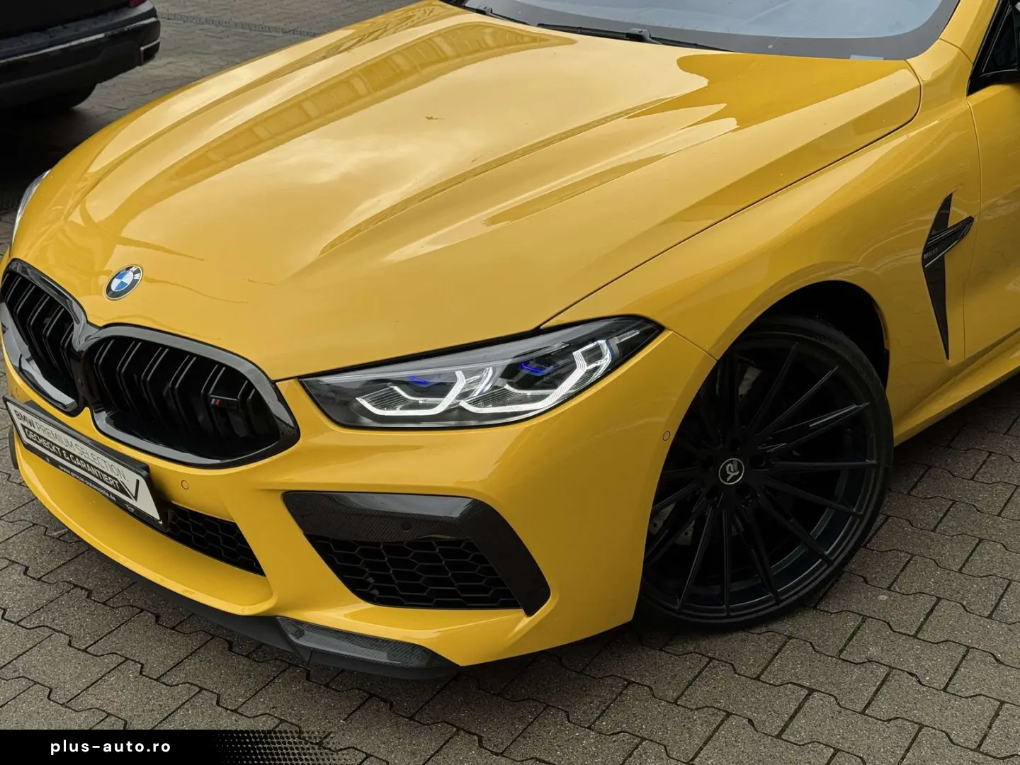 BMW M8 Competition Coupé xDrive M Drivers Carbon B&W