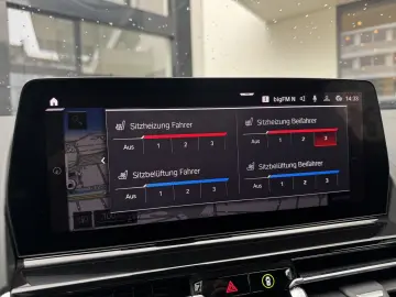 BMW M8 Competition Coupé xDrive M Drivers Carbon B&W