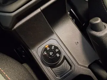 DACIA DUSTER 1.2 TCe MHEV 130CP Extreme 4X4