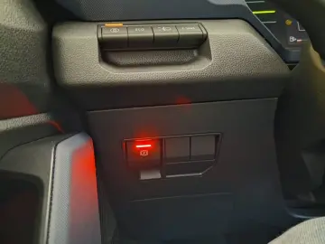 DACIA DUSTER 1.6 HEV 140 Journey