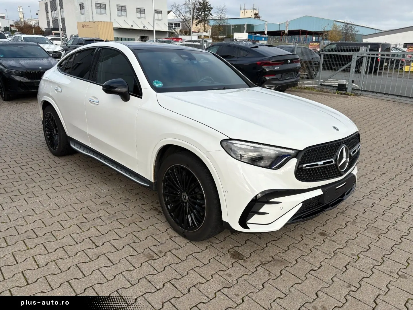 MERCEDES-BENZ GLC 300 d 4M Coupe  AMG Line Pano Burmester