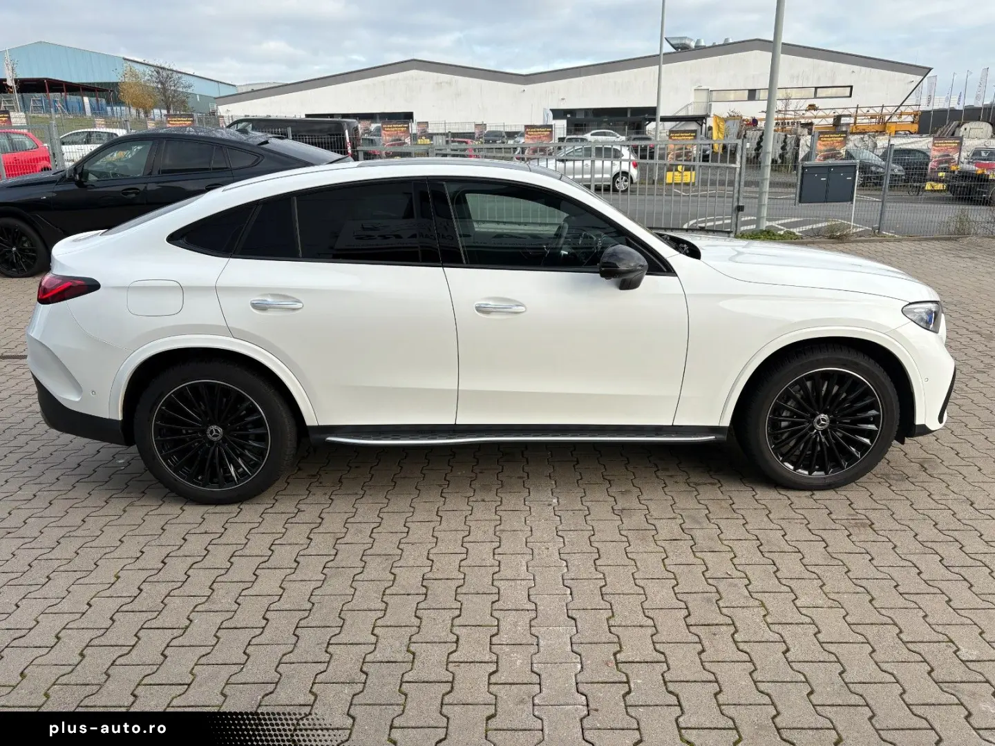 MERCEDES-BENZ GLC 300 d 4M Coupe  AMG Line Pano Burmester